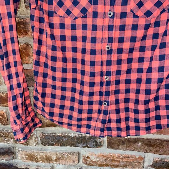 Forever 21 I Love H81 Red Buffalo Check Plaid Button Down Top Women's Size Small - Picture 3 of 5
